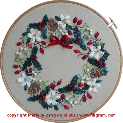 ref A72 - Ribbon's Christmas Wreath